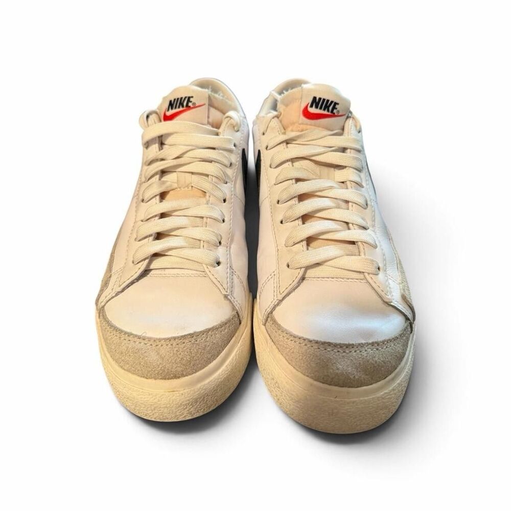 Nike Men's Cream and White Trainers